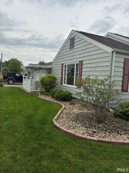 Listing Image 6