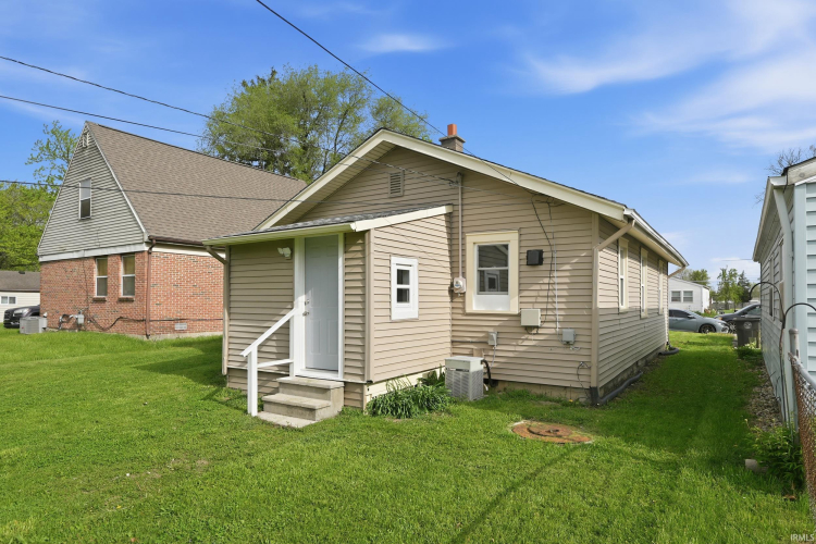 Listing Image 17
