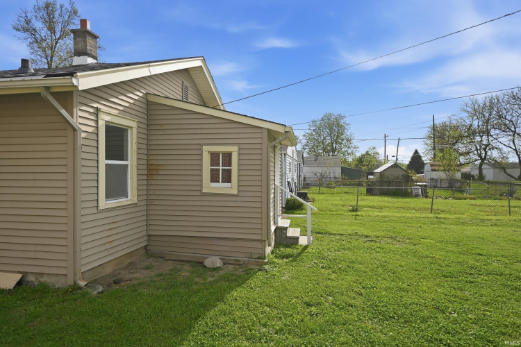 Listing Image 19