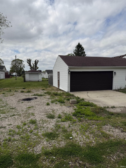 Listing Image 22