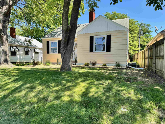 Listing Image 3
