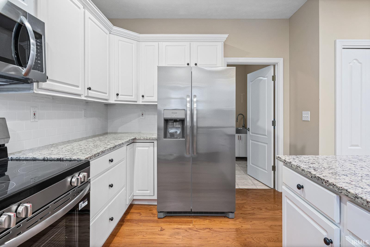 Listing Image 15