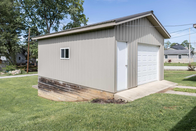 Listing Image 15