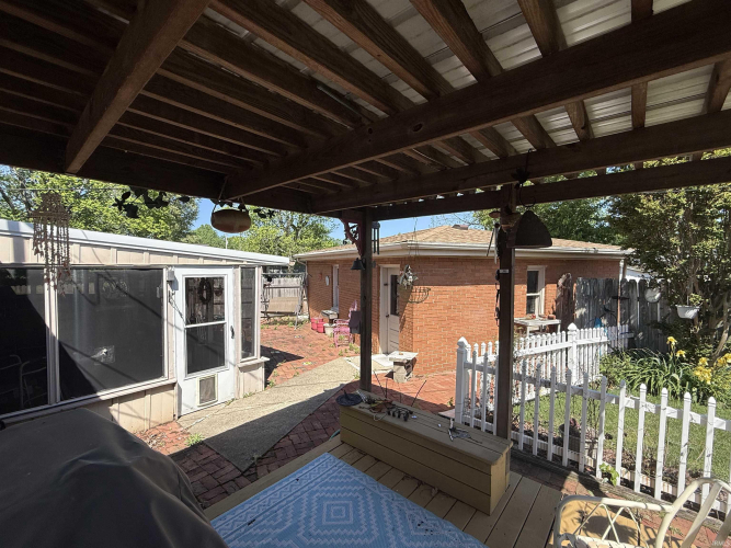 Listing Image 17