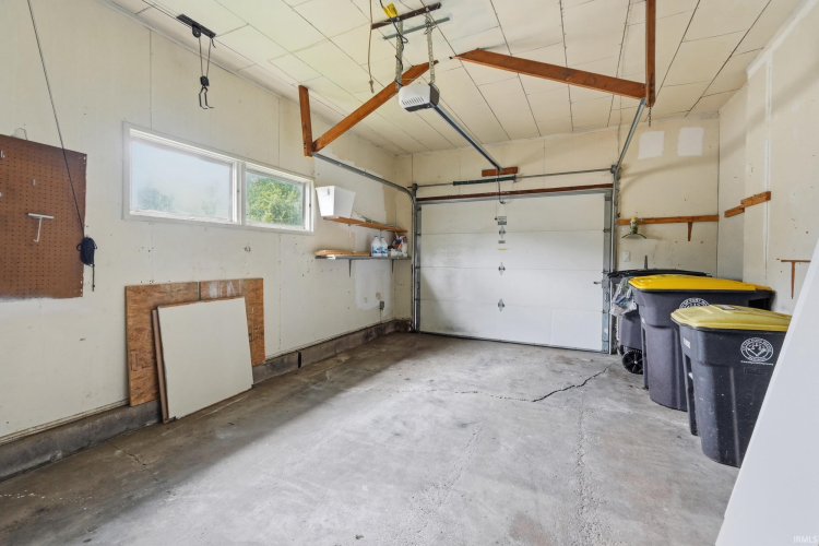 Listing Image 28