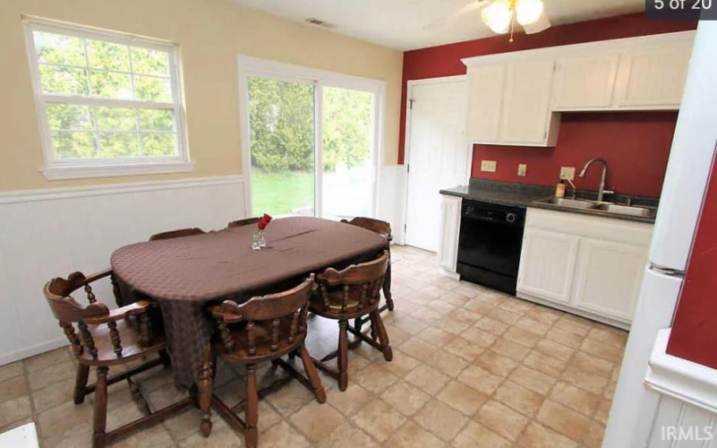 Listing Image 5