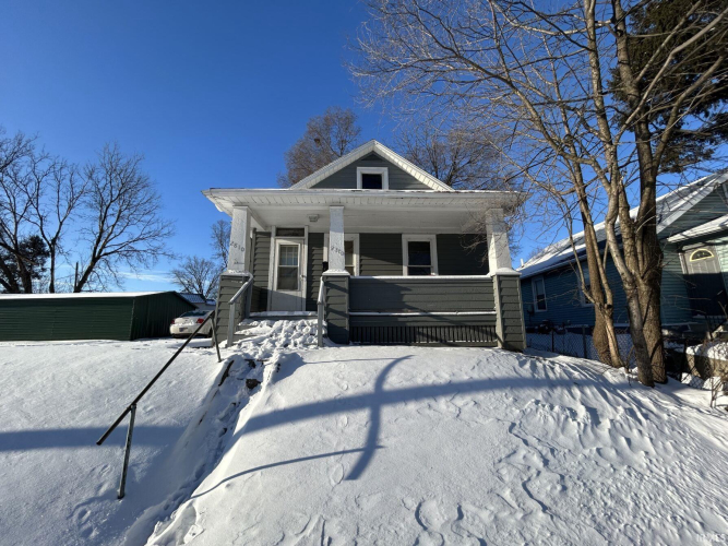 Listing Image 3