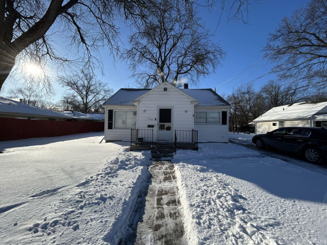 Listing Image 4