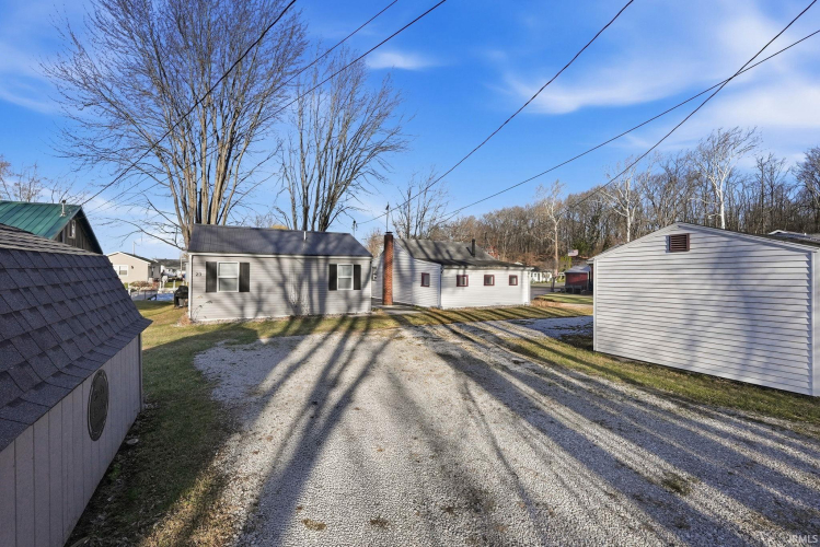 Listing Image 9