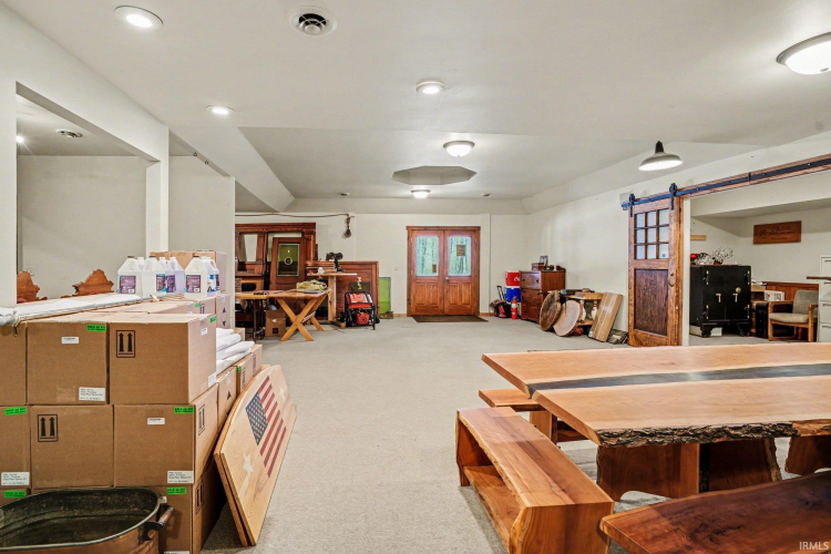 Listing Image 19