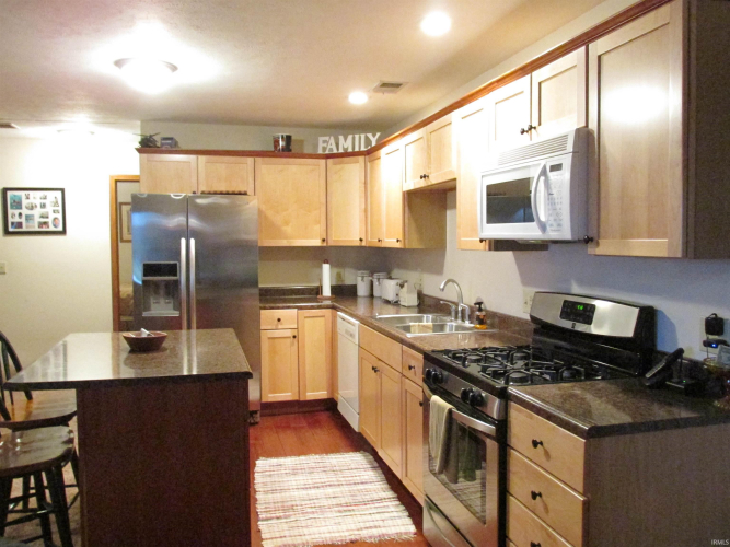 Listing Image 8