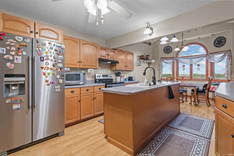 Listing Image 15