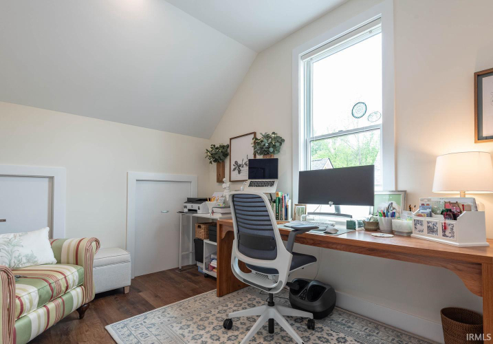 Listing Image 16