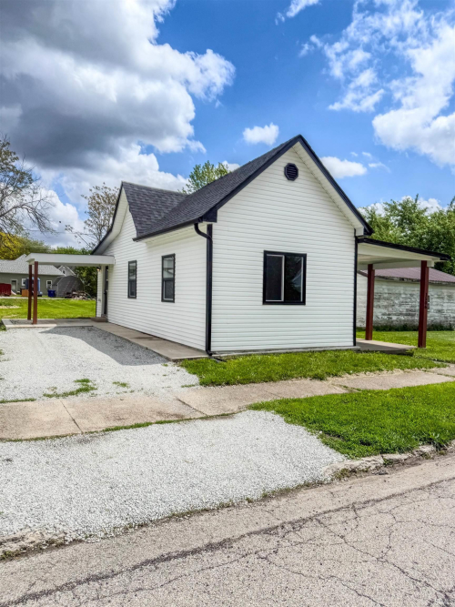 Listing Image 3