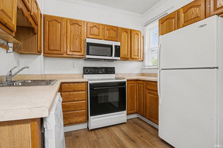 Listing Image 13