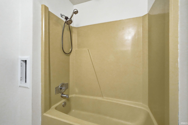 Listing Image 30