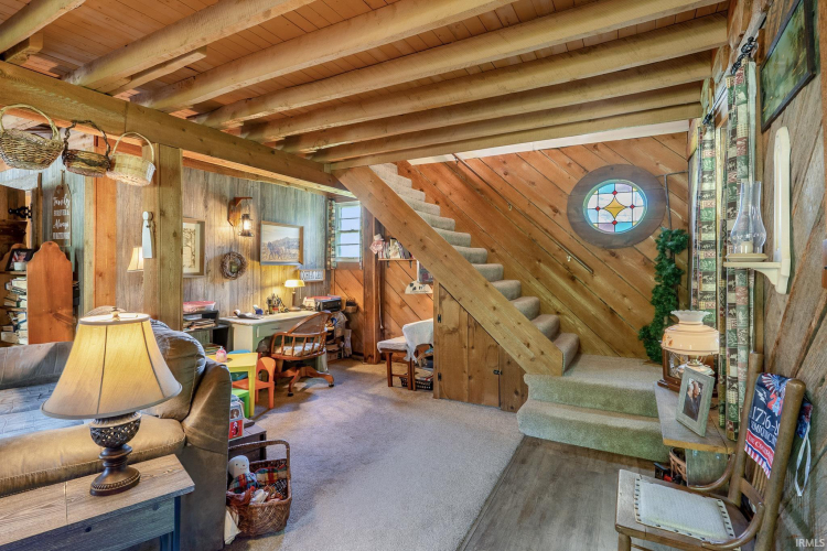 Listing Image 17