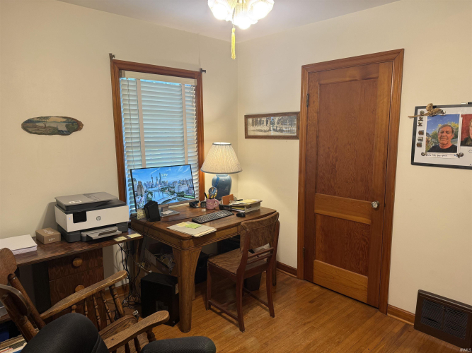 Listing Image 23