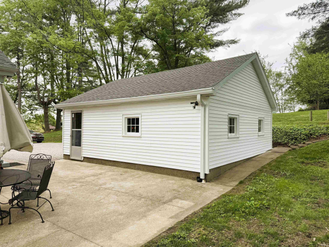 Listing Image 7