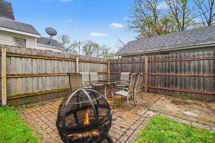 Listing Image 28