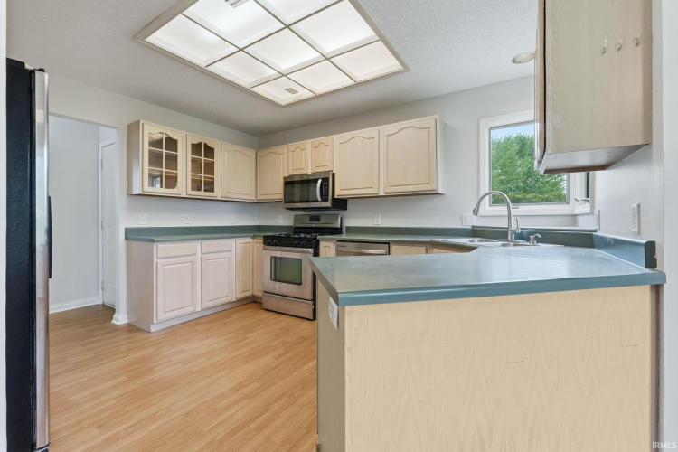 Listing Image 13
