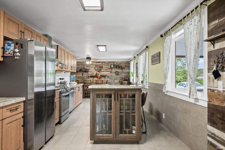 Listing Image 7