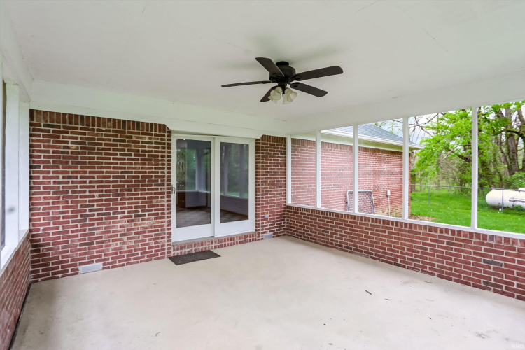 Listing Image 28