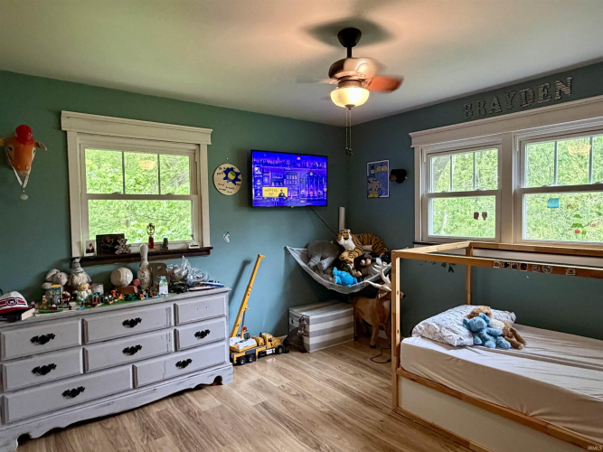 Listing Image 16