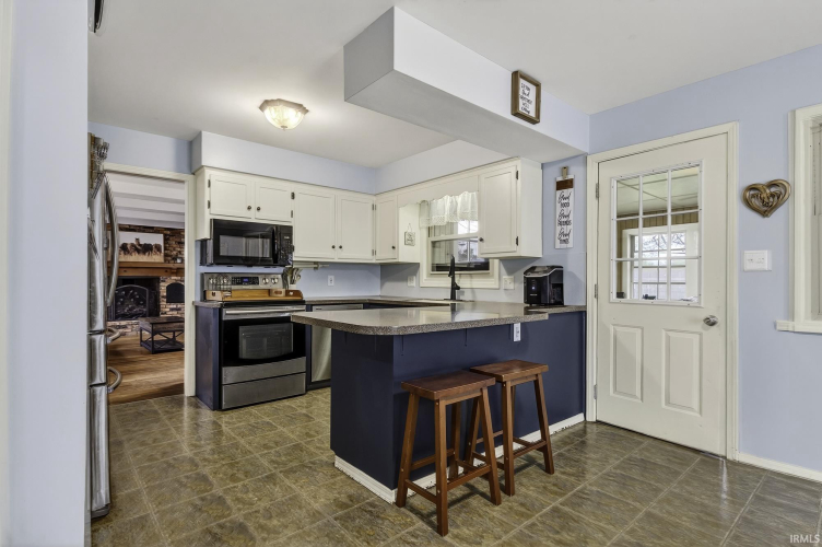 Listing Image 9