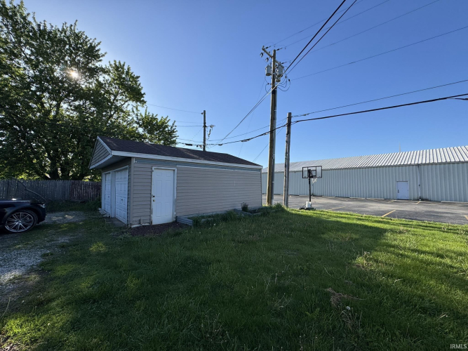 Listing Image 18