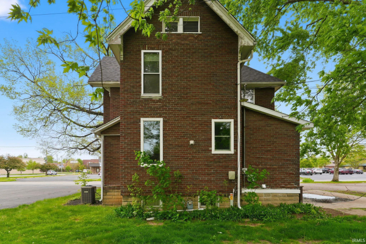 Listing Image 32