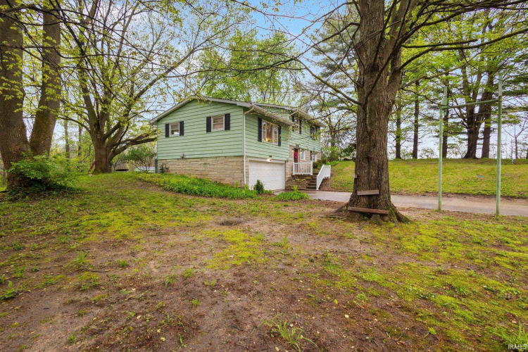 Listing Image 4