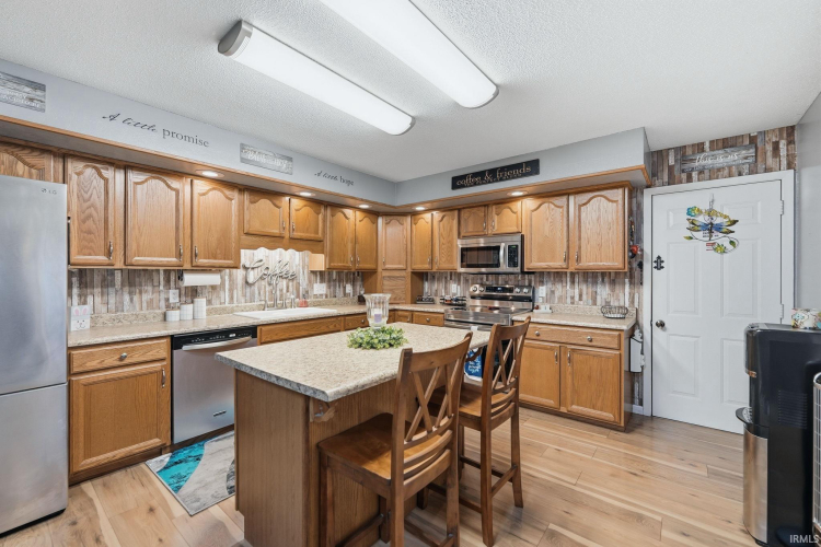Listing Image 13