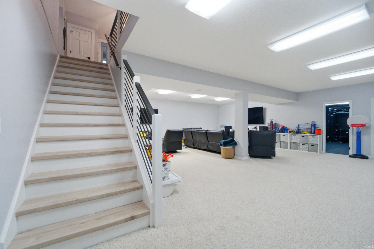 Listing Image 27