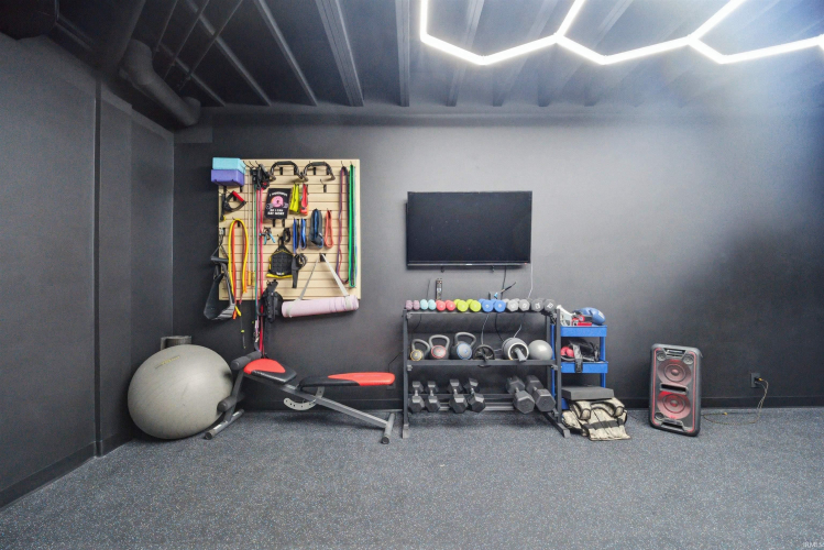 Listing Image 32