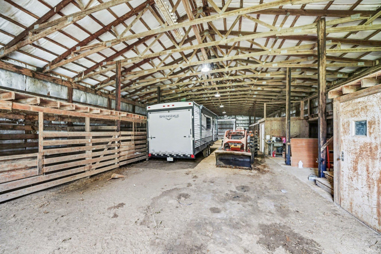 Listing Image 33