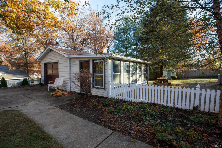 Listing Image 14