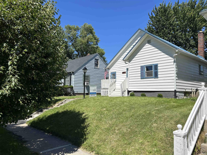 Listing Image 2