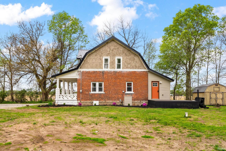 Listing Image 4