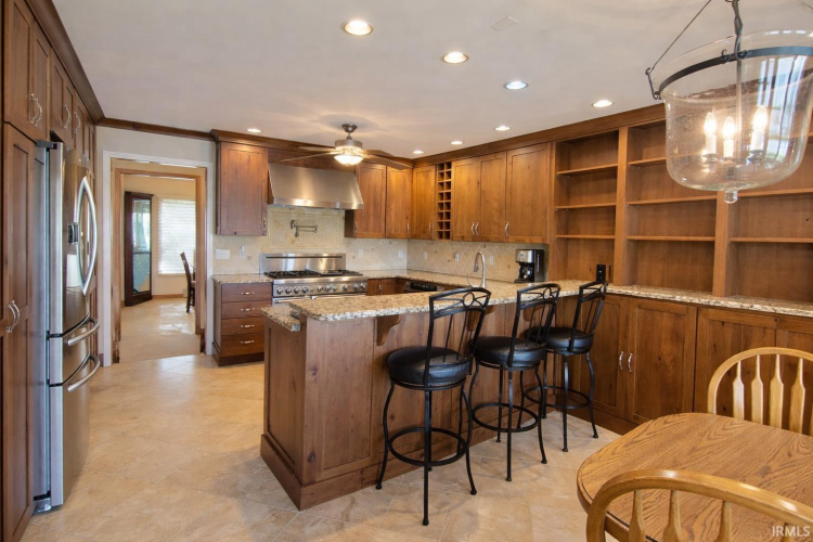 Listing Image 13