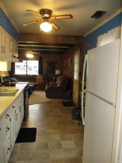 Listing Image 8