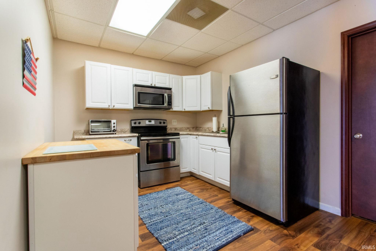 Listing Image 21