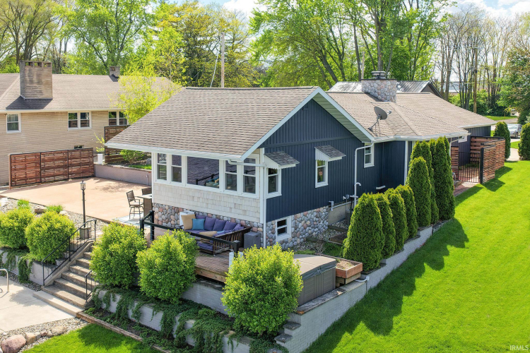 Listing Image 8