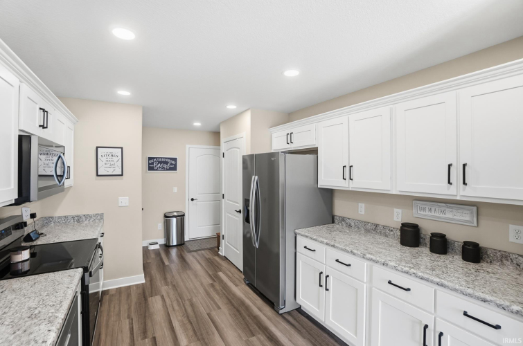 Listing Image 15