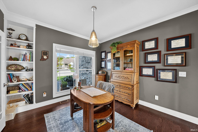 Listing Image 3