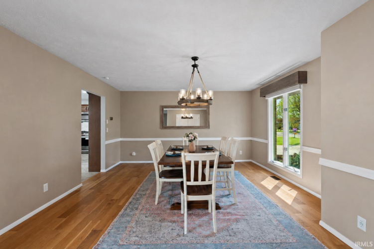 Listing Image 13