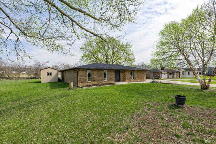 Listing Image 6
