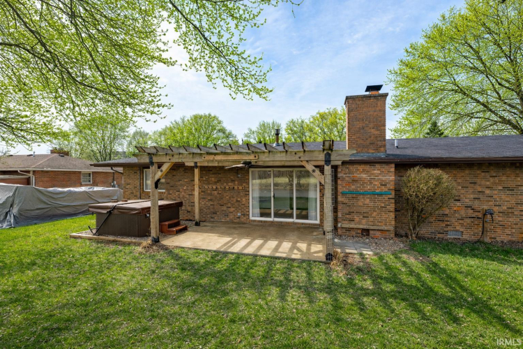 Listing Image 10
