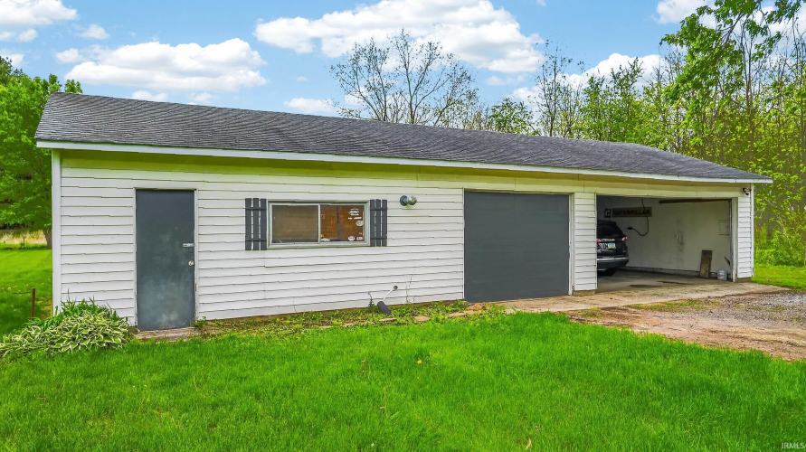 Listing Image 17