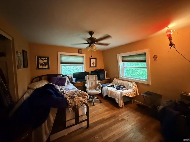 Listing Image 24